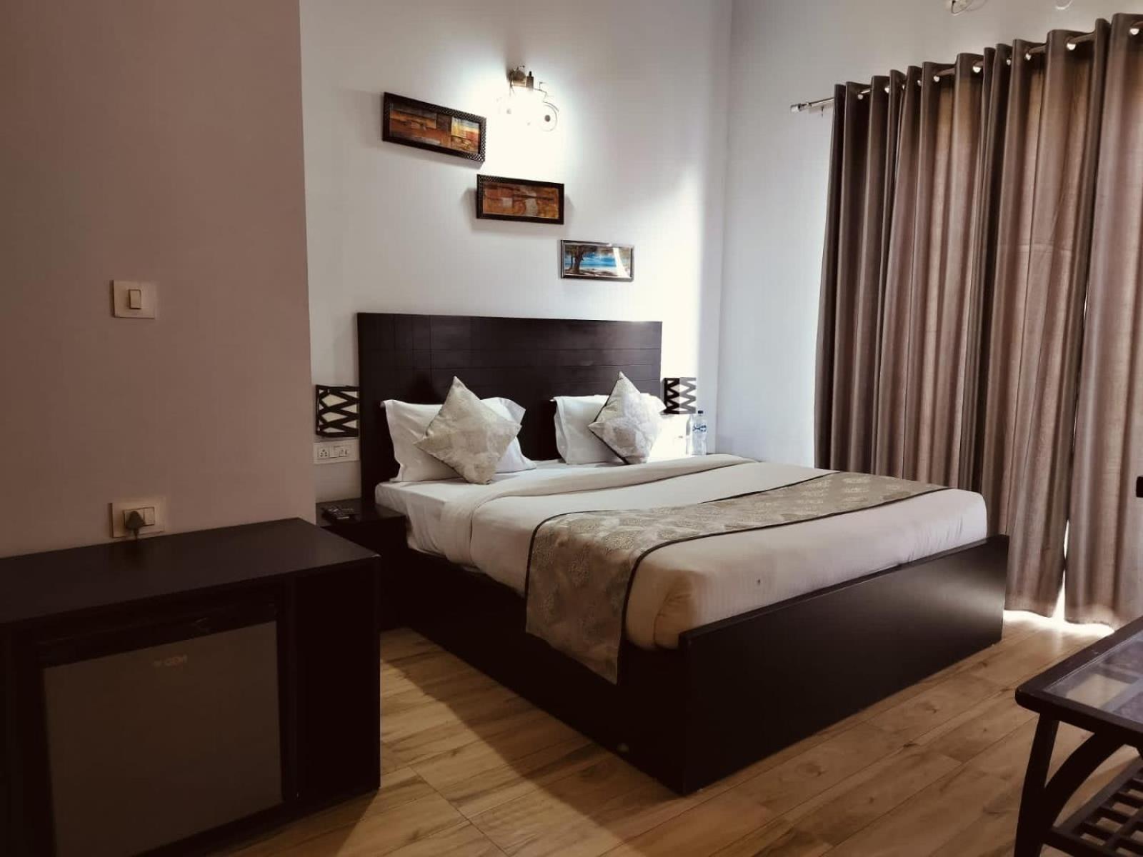 Pearl Suites At Omex Entrenity Vrindāvan Exteriér fotografie