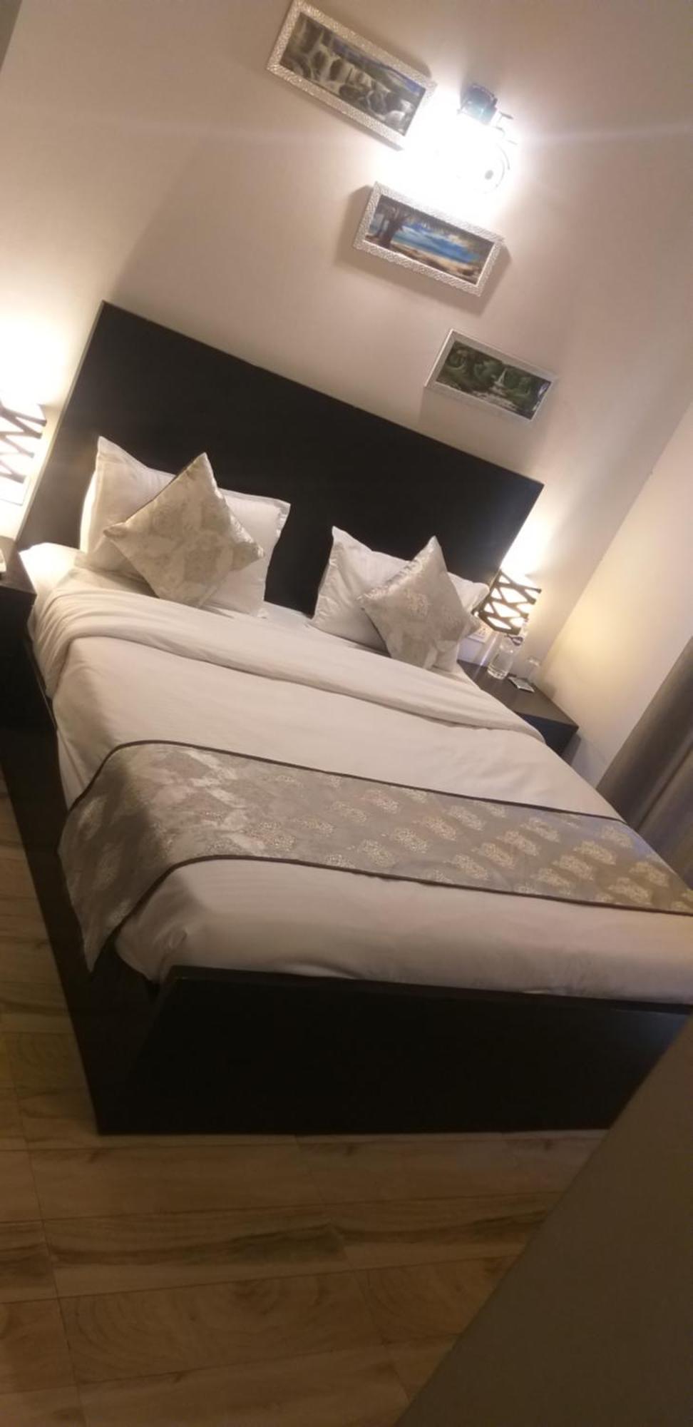 Pearl Suites At Omex Entrenity Vrindāvan Exteriér fotografie