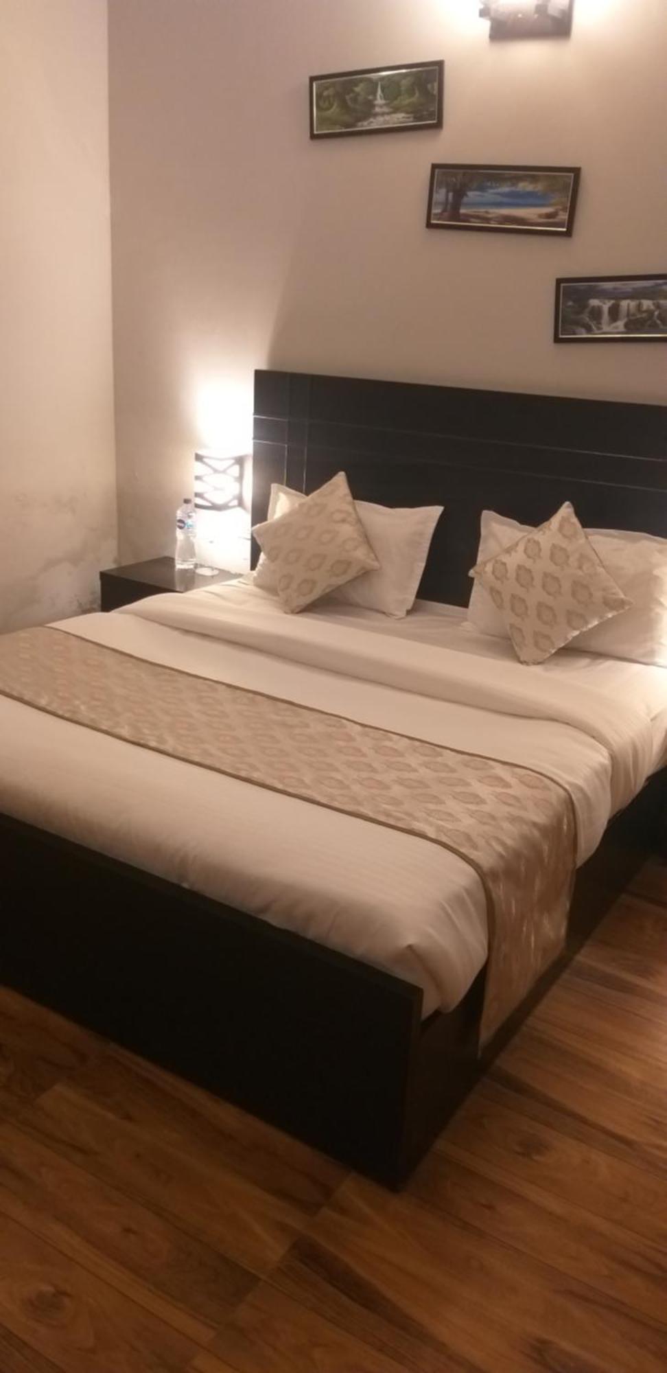 Pearl Suites At Omex Entrenity Vrindāvan Exteriér fotografie
